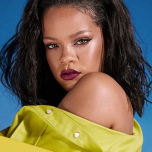 Rihanna lyrics with translations.